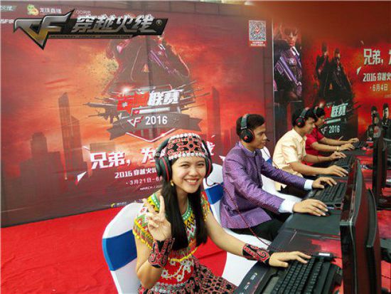 从绿茵场到 从绿茵场到