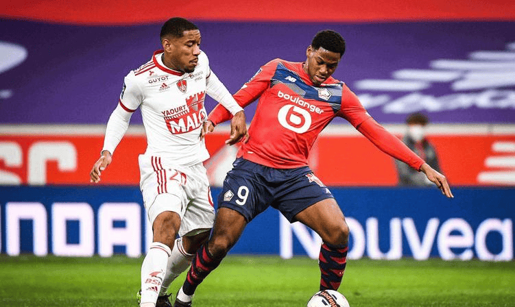 场硬仗中拿 场硬仗中拿