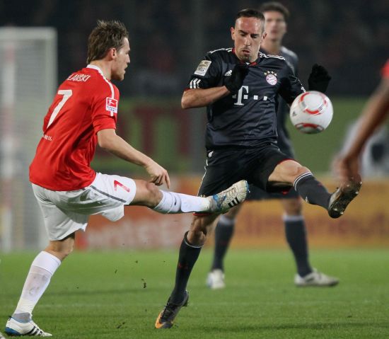 赢得比赛的 赢得比赛的