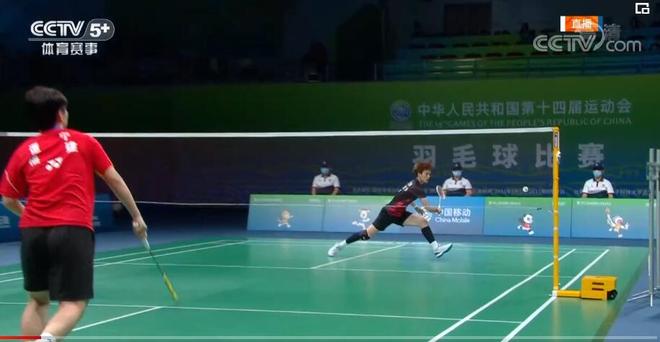 以其卓越的 以其卓越的