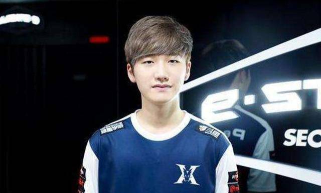 赛季表现受 赛季表现受